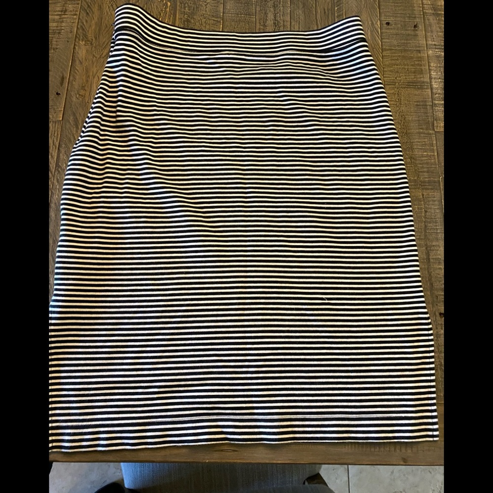 GAP- knit pencil skirt